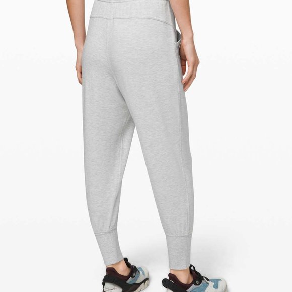 Lululemon Still Chill Jogger Heathered Core Ultra Light Grey Size 10 NEW - Picture 4 of 13